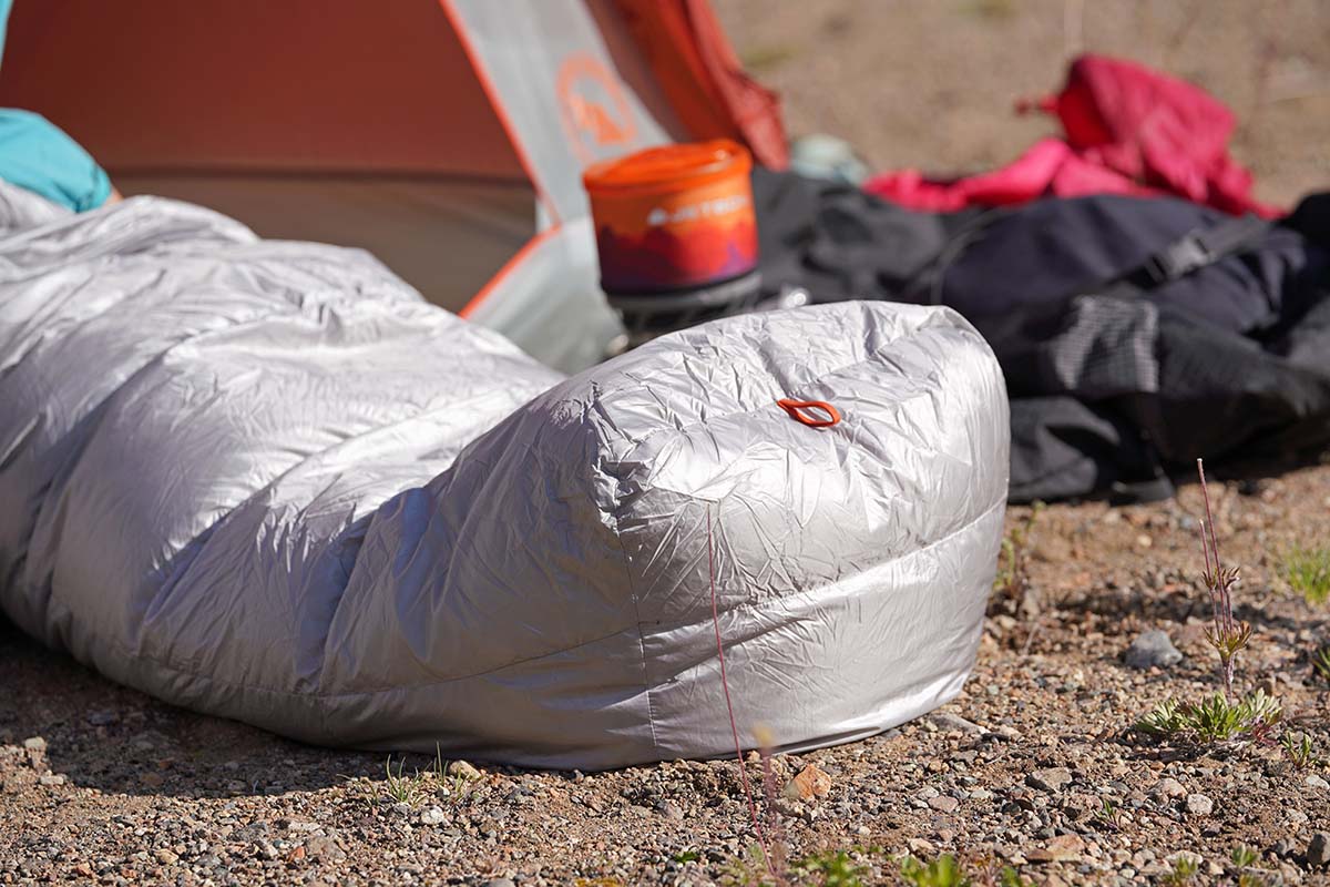 Backpacking sleeping bag (foot box)