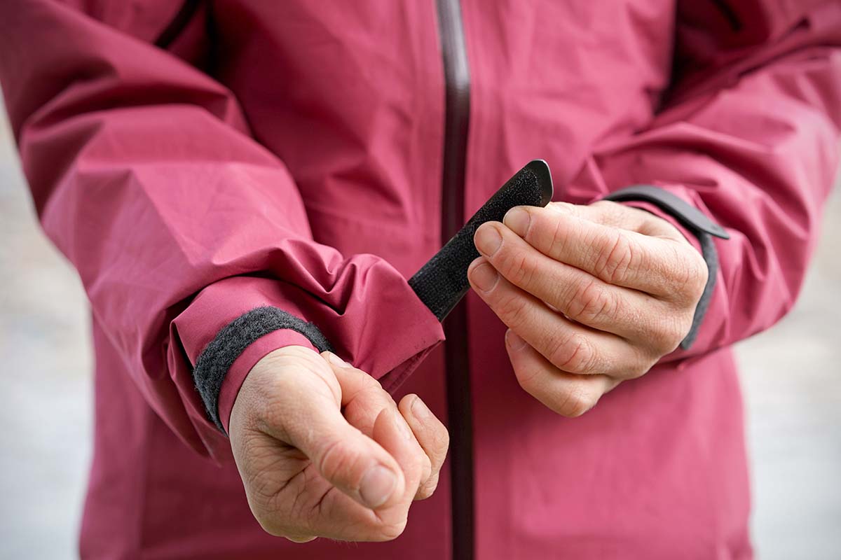 Black Diamond Liquid Point rain jacket (velcro cuff adjustment)