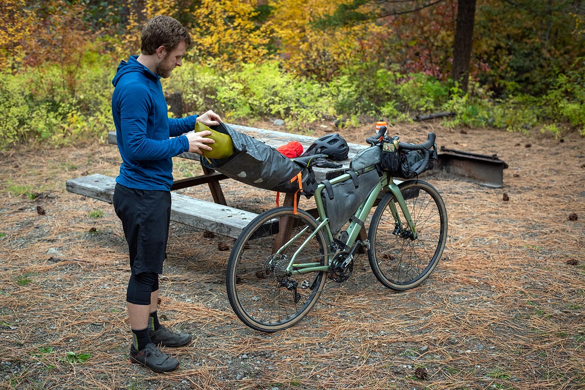 Cannondale gravel bike (rear suspension)