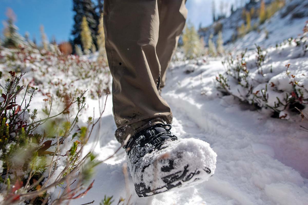 Salomon X Ultra Winter CS WP 2 winter boot (close-up hiking in snow)