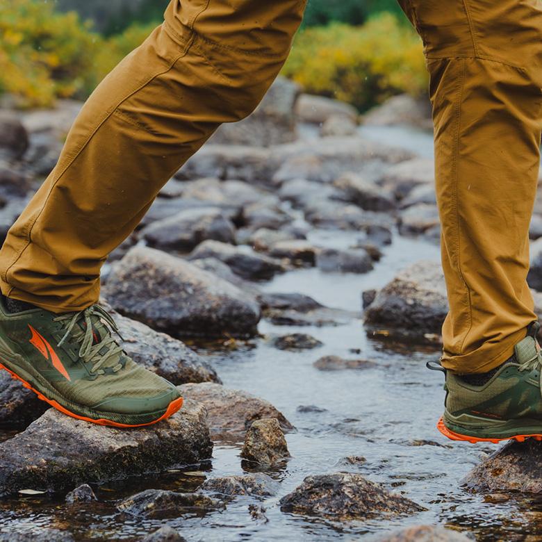 Hiking shoes (crossing water in Altra Lone Peak 8)