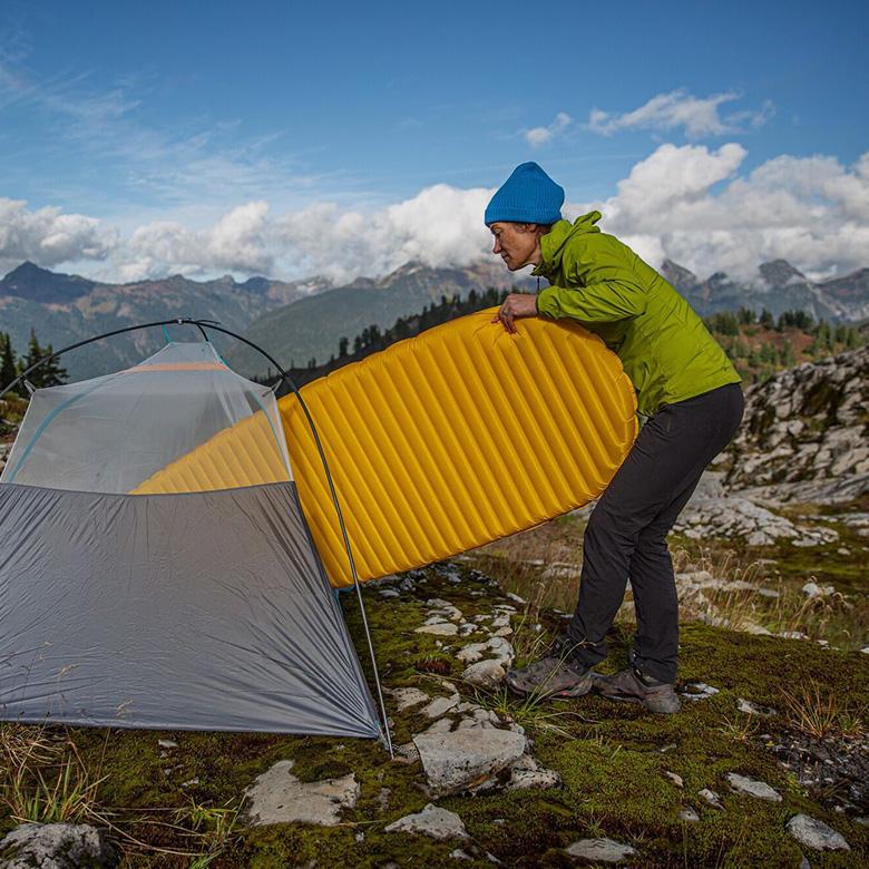 Therm-a-Rest NeoAir XLite NXT (putting inside tent)