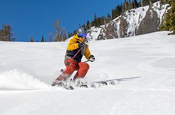Rossignol Experience 86 Ti all-mountain ski (on edge)