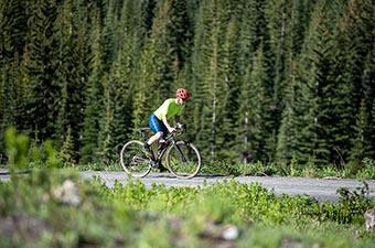 Cannondale Topstone 105 gravel bike (pedalling hard)