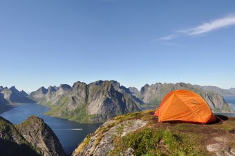 Hiking Reinebringen Norway