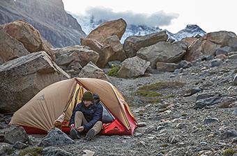 MSR FreeLite 2 backpacking tent (putting on boots)