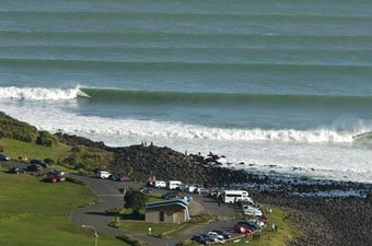 Manu Bay Surfing