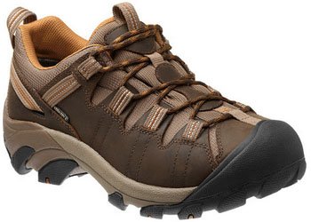 Best Men's Hiking Shoes of 2015 | Switchback Travel