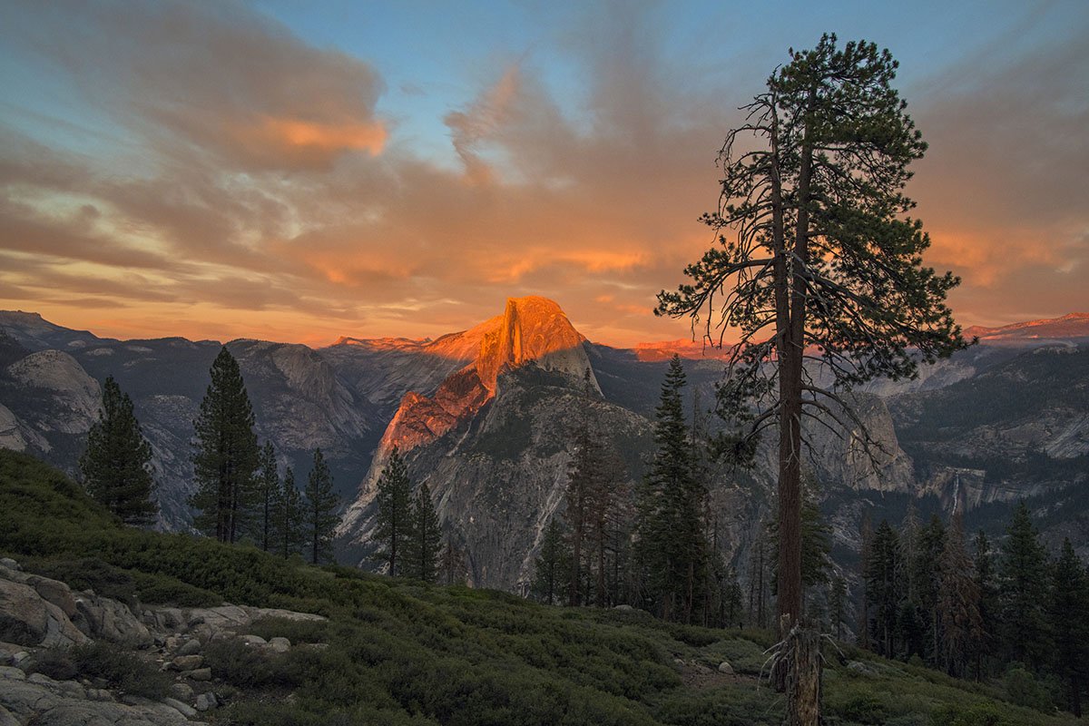 Nikon D850 (Yosemite sunrise)